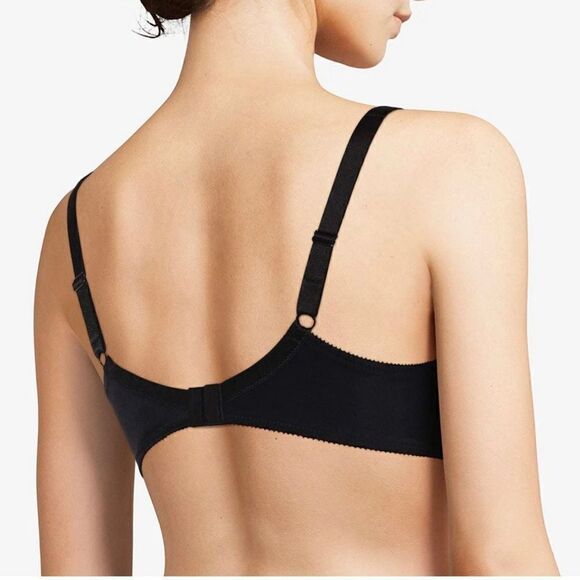 Chantelle Soft Full Coverage Memory Foam T-Shirt Bra, Strapless Option - Picture 3 of 8